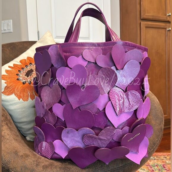 MARC JACOBS ITALY BIG HEART FUCHSIA LEATHER CUTOUT BAG C383189 EUC TAGS $1895 - Picture 1 of 17